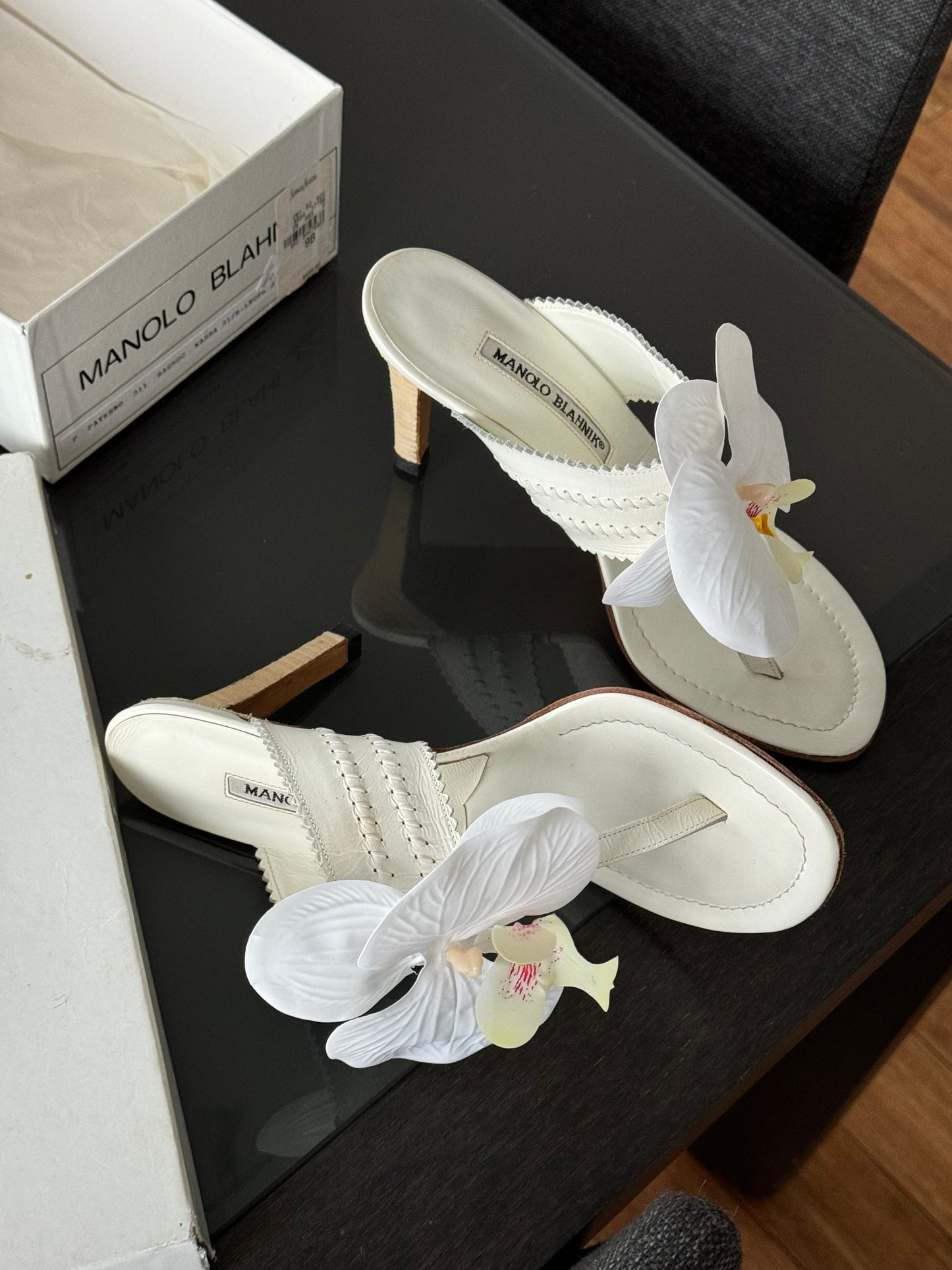 Manolo Blahnik Flower Mules 39.5