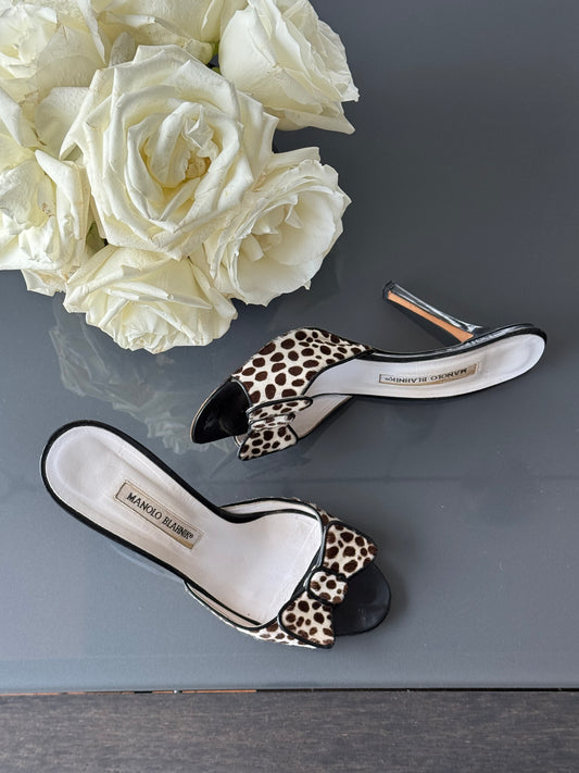 Vintage Manolo Blahnik Pony Hair Bow Sandal Pumps 38.5