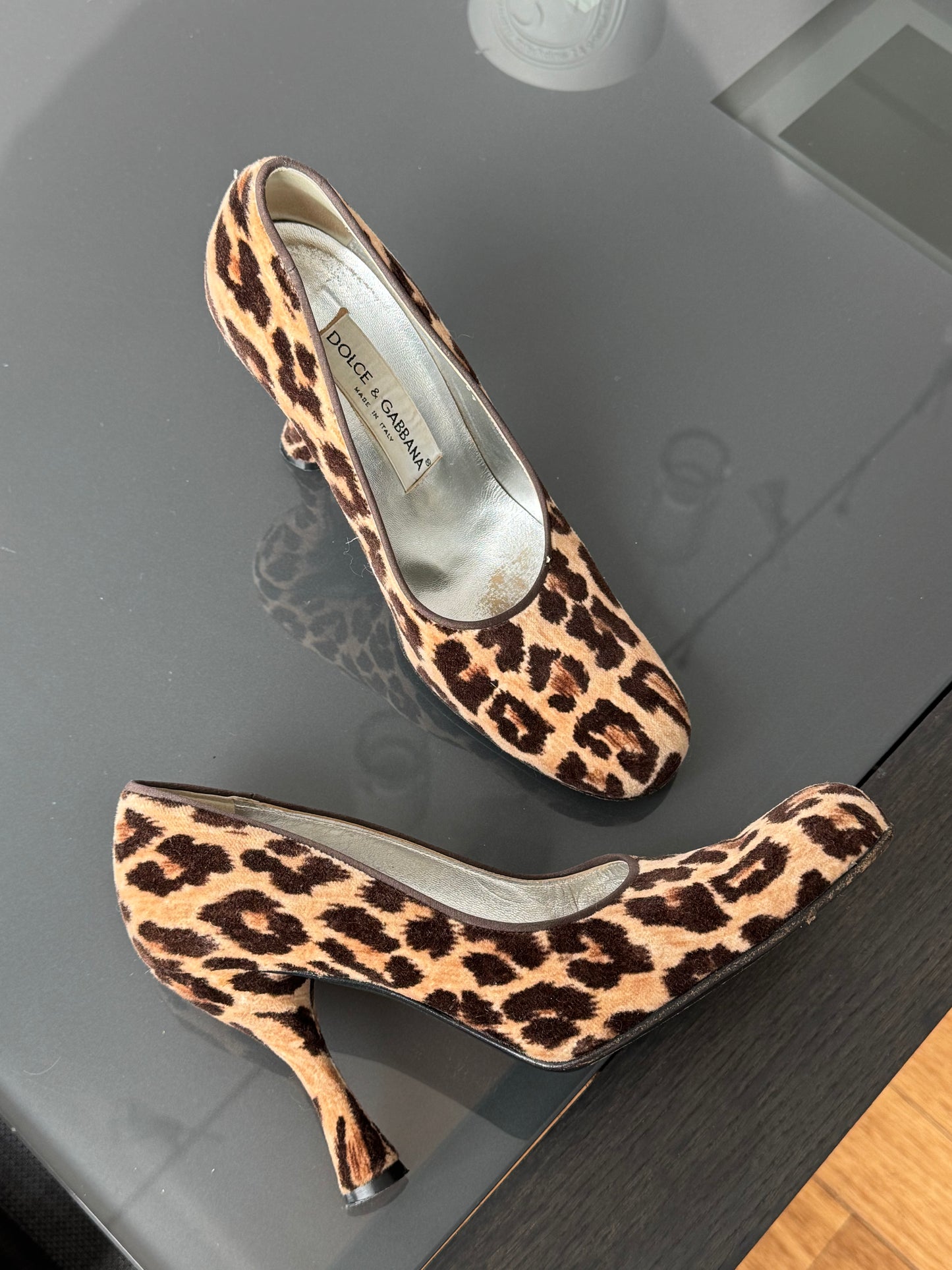 Dolce & Gabbana F/W 1998 Leopard Velour Pumps 36.5