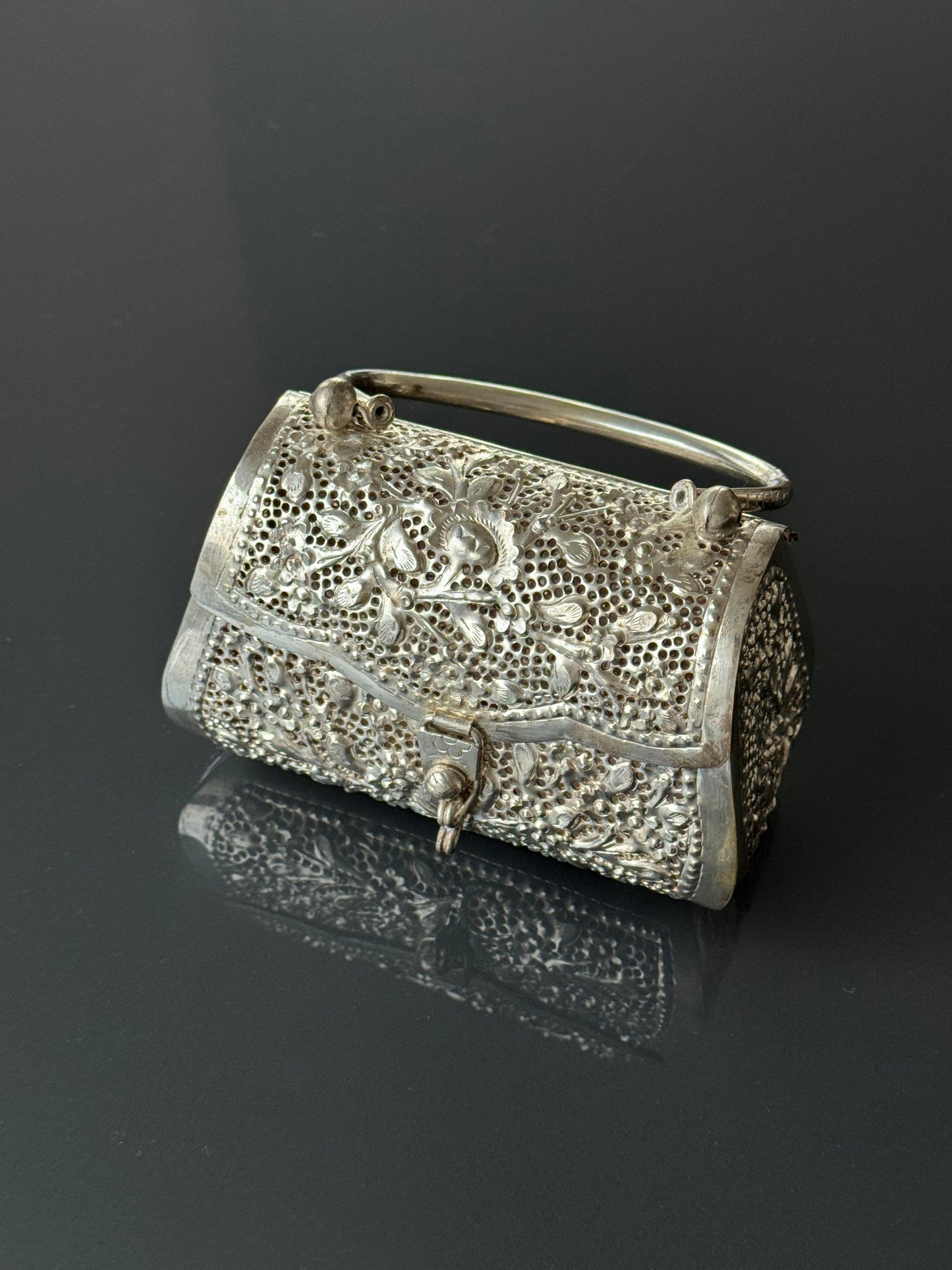 Antique 1920s Sterling Silver Handbag