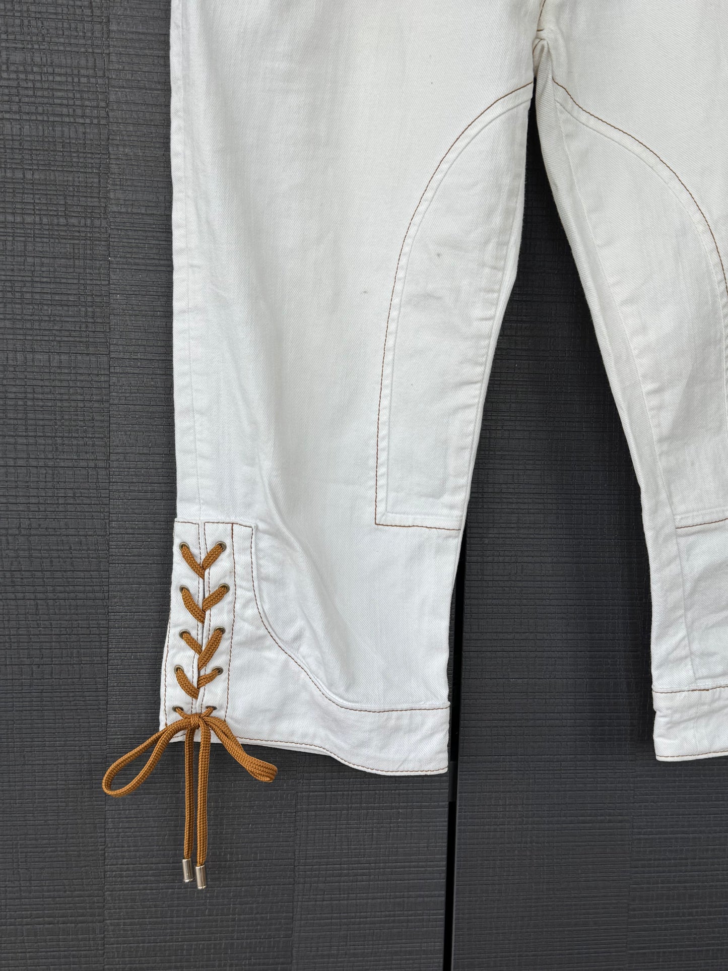 D&G Lace-Up Capri Pants